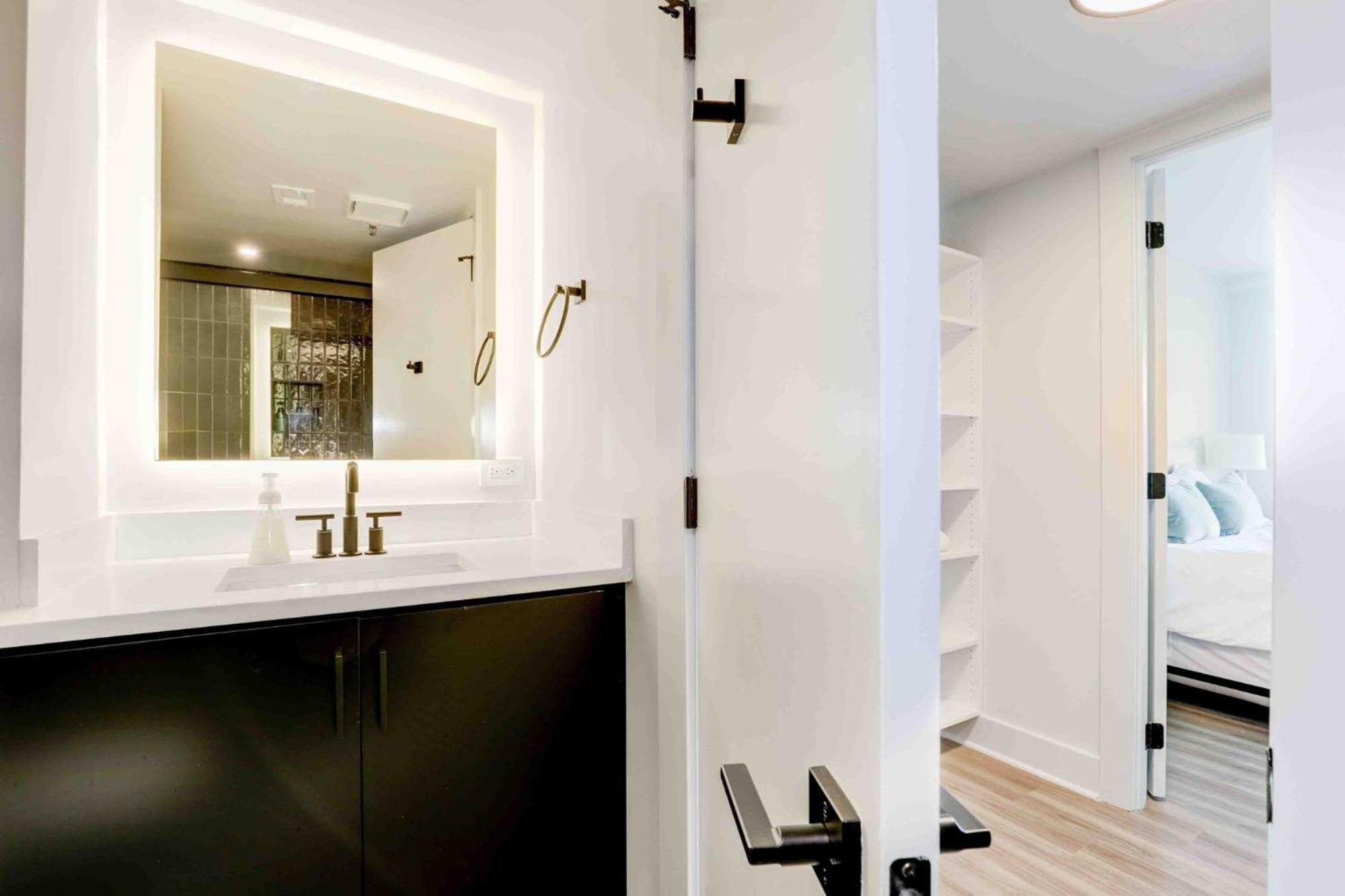 2Br Executive Apartment In Prime Location Arlington Luaran gambar